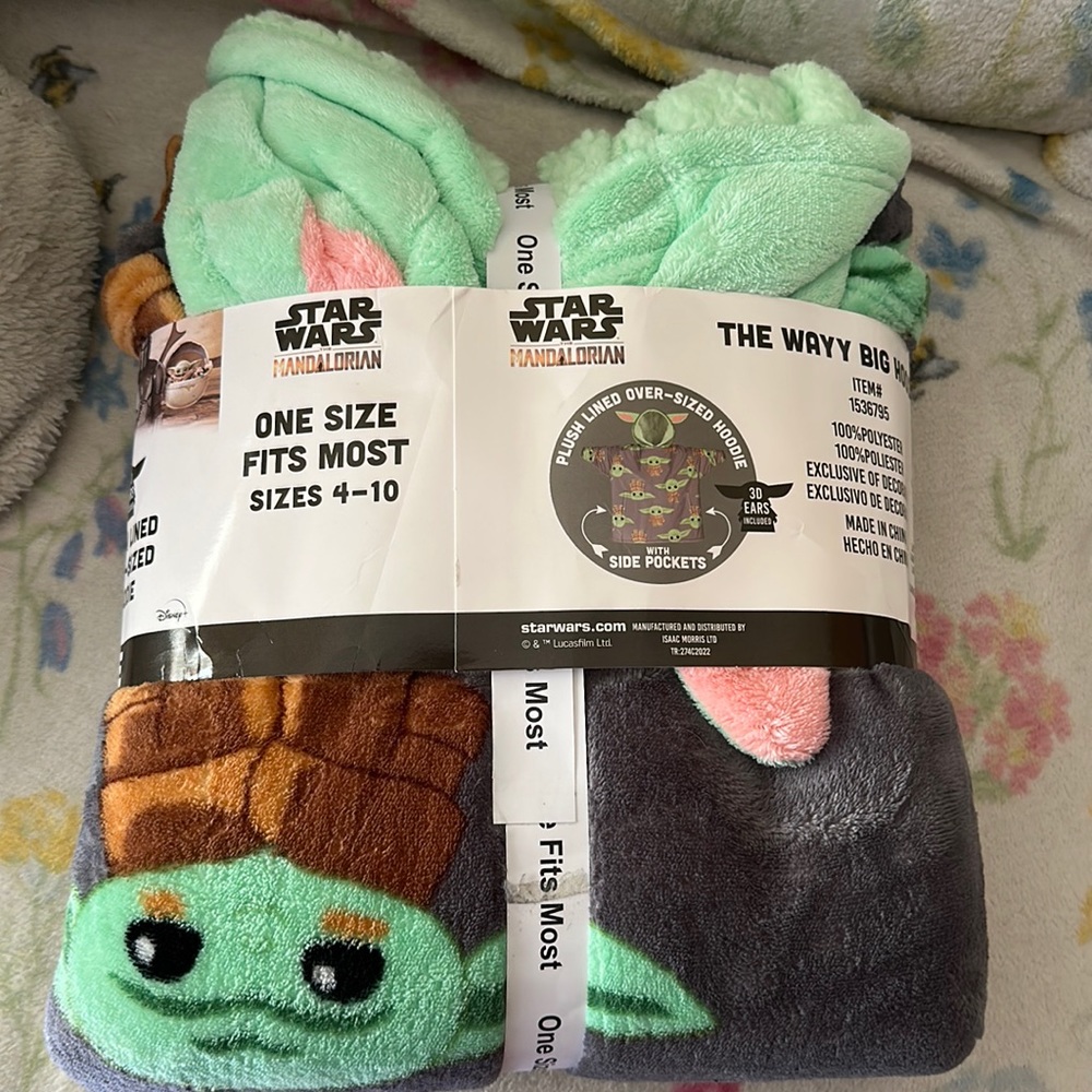 Star Wars the Mandalorian Plush lined over sized hoodie blanket